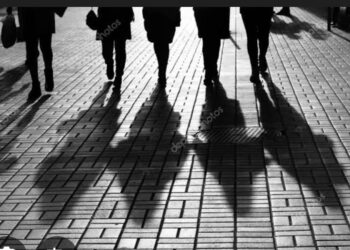 Gölge Varlık mı, Yaratılmış Varlık mı?..