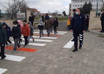 Yayalar Kırmızı Çizgimiz