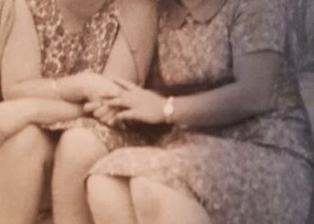 Biz Kuru Ekmeğin Tadını, Giysilerimizi Paylaşmasını Bilenlerdik