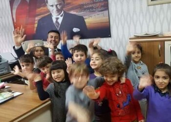 24 Kasım Övdüler 364 Gün Dövdüler