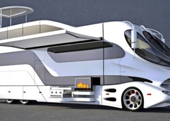 Hayat Yolculuğunda Tercihiniz: Otobüs mü, Motosiklet mi?