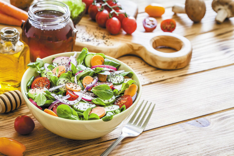 Sağlıklı Beslenme KOVİD’ e Yakalanmayı da Ağır KOVİD’ i de Önlüyor