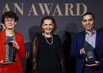 Deniz Zeyrek’ den Cevap Var Ama Suallerime Değil