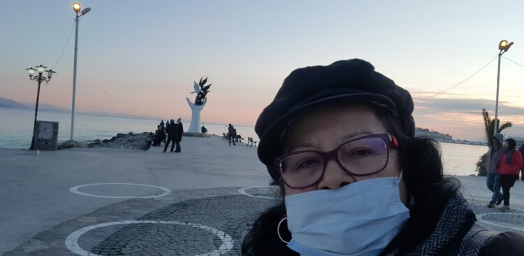 Hiçliğimi Yudumlarken