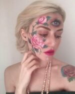 Sanatın Taç Yapraklarında Buket Alçiçek