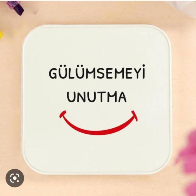 Gülümsemeyi Unutmak