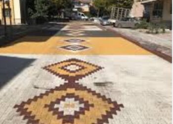 Kaldırımın Desenli Taşları