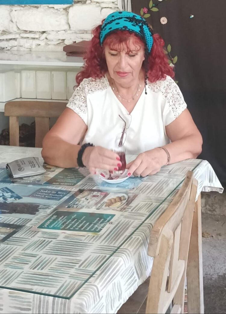 Saygı Çoktan Firarda (I)