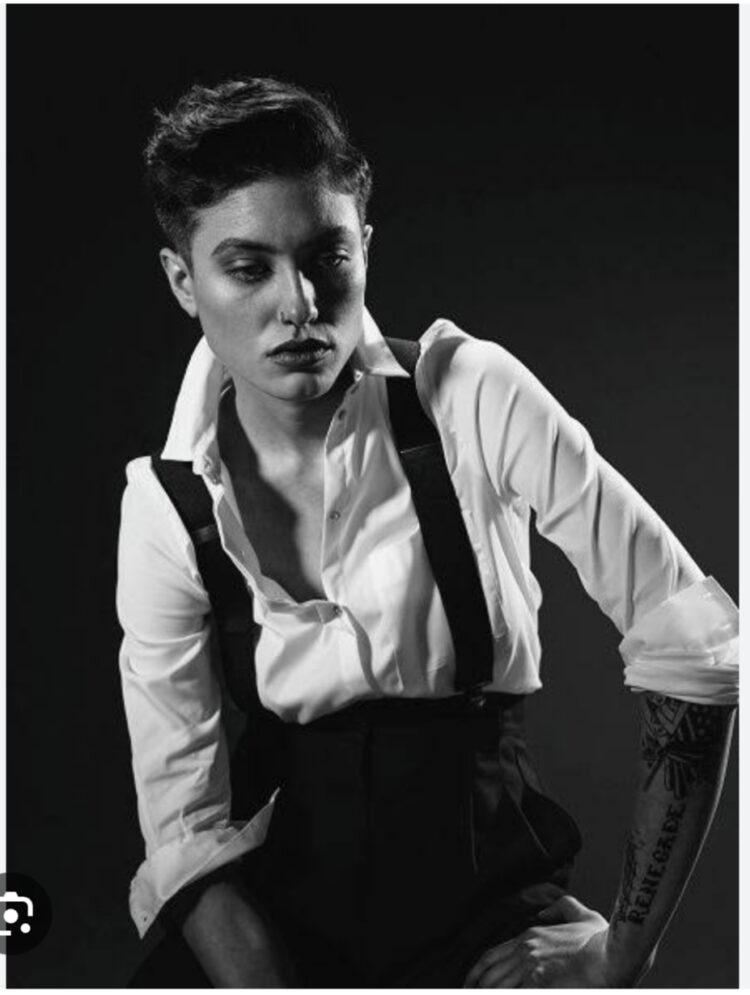 “E” ile Gelen Cinsiyet