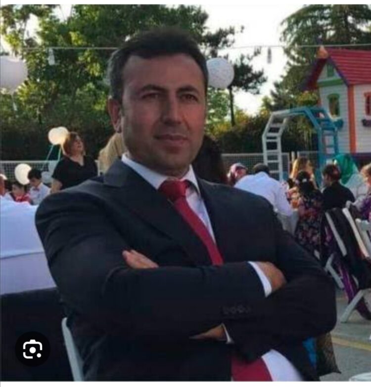 25 Kasımlarda da Sevecek misiniz Öğretmeninizi