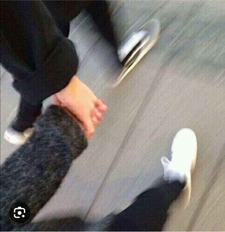 Bir Sevgilim Oldu İlk Kez Benim de