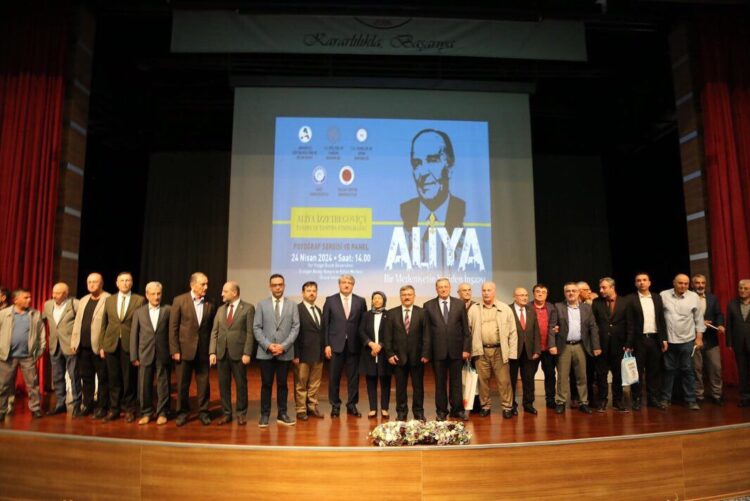 Bir Medeniyetin Yeniden İnşaası Konulu Panel Muhteşemdi!