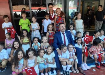 Eğitim Bir Kişiyi Değiştirebilir Öğretmen Her Şeyi