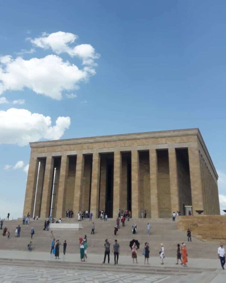Atatürk’ün Sonsuzluğa Yolculuğu ve Anıtkabir