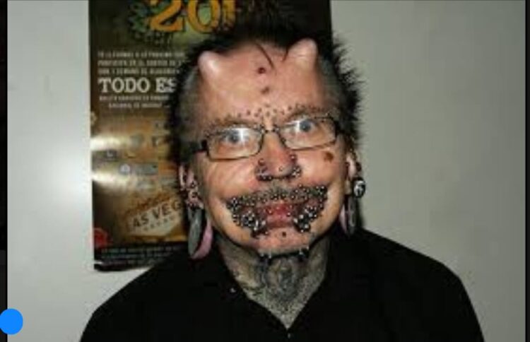 Bir Garip Mahlukat Şu İnsanoğlu