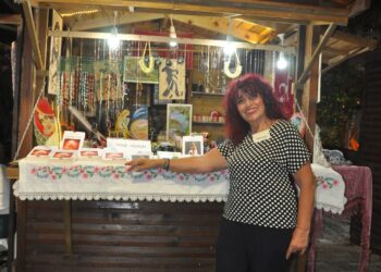 Sen Bana Bir Nefes Kadar Yakınsın!