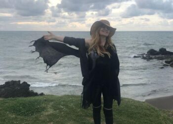 Hayat Bana Fısıldadı…