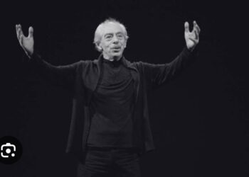 Genco Erkal- Tiyatronun Koca Devi, Yılmaz Devrimcisi