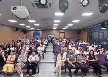 Okullar Velilerin Egodromu mu?