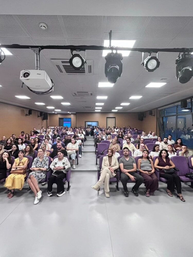 Okullar Velilerin Egodromu mu?