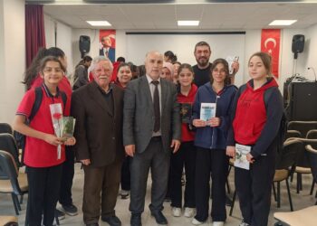 Yozgatlı Şair ve Yazarlarin Öğrencilerle Buluşması