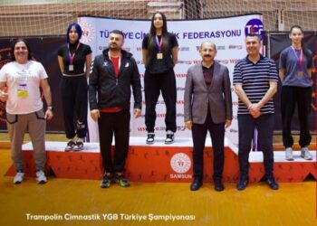 Şampiyonluğa Giden Yolda Işıl Işıklı