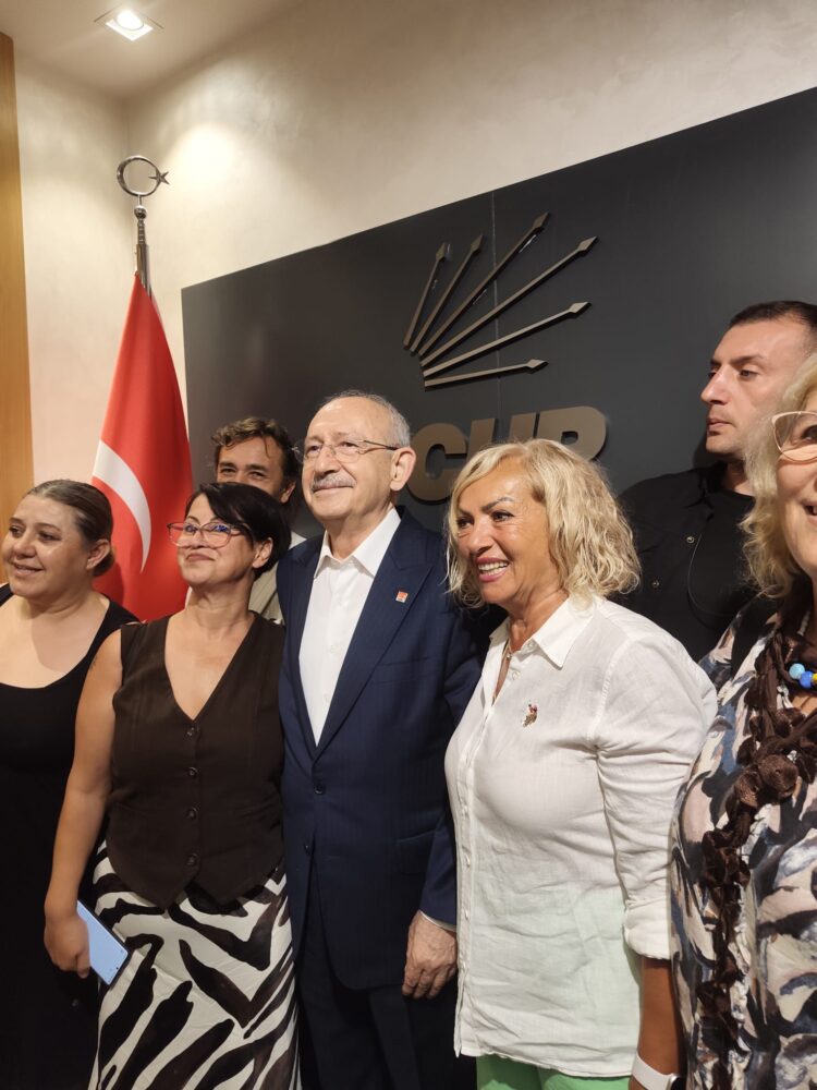 İstanbul’da Coşku, CHP’de Vefa: Suzan Aşlak!
