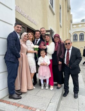 Çalışkanlığın, Aile Değerlerinin ve Eğitimin Adı: Fatih ve Sevgi Yüksel Ailesi